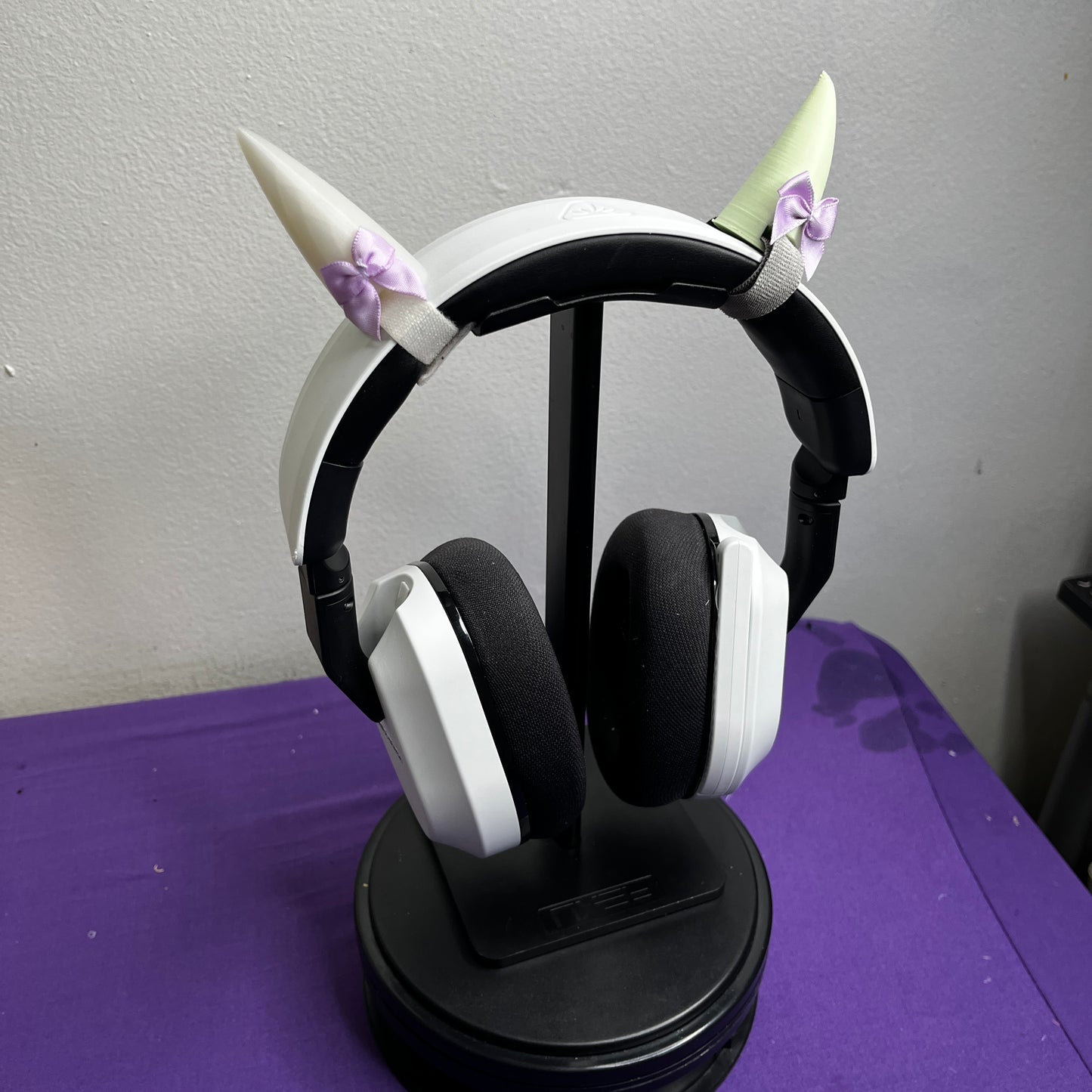 UV Purple/Light Green Oni Horns (RTS)